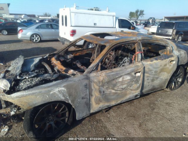 2C3CDXEJ7FH924570 Dodge Charger Srt 392