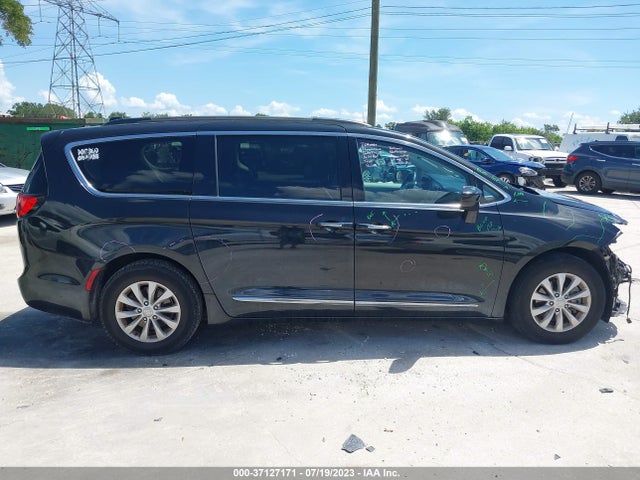 2C4RC1BGXHR590966 Chrysler Pacifica Touring-l