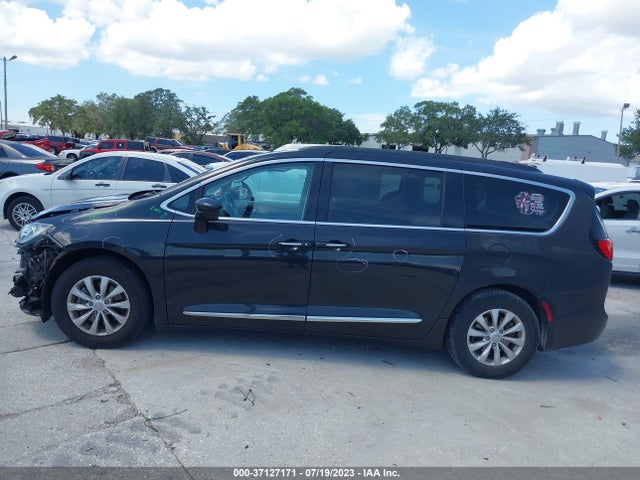 2C4RC1BGXHR590966 Chrysler Pacifica Touring-l