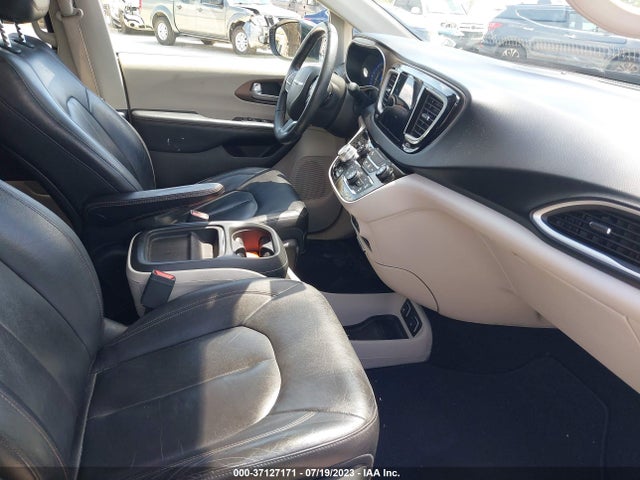 2C4RC1BGXHR590966 Chrysler Pacifica Touring-l