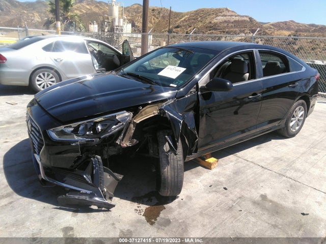 Hyundai SONATA SE 2018 5NPE24AF3JH656191 Image 2
