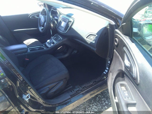 1C3CCCAB6GN142005 Chrysler 200 Limited