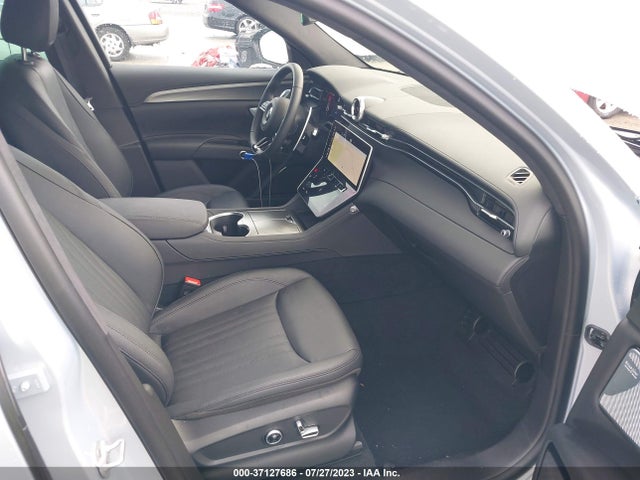 2023 Maserati Grecale, VIN: ZN682AVAXP7416416