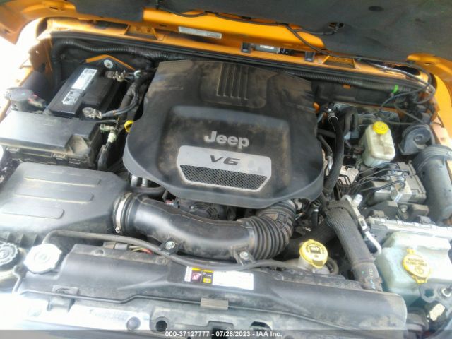 1C4BJWEG5EL276520 Jeep Wrangler Unlimited Sahara