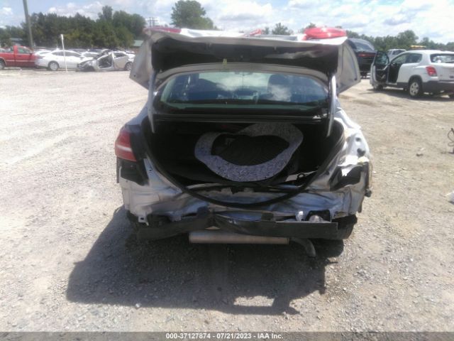 1FADP3F28JL309079 Ford FOCUS SE