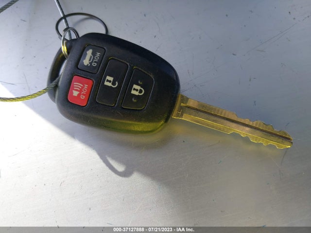 Toyota COROLLA SE 2017 2T1BURHE8HC805277 Image 3