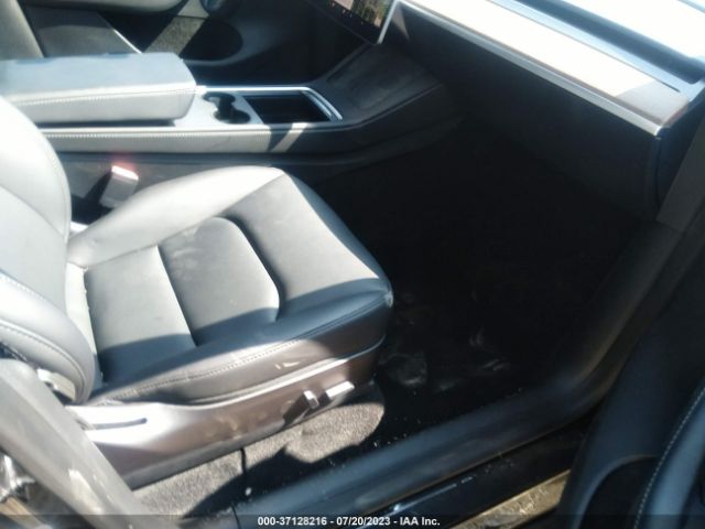 7SAYGDEF1PF665877 Tesla Model Y Performance