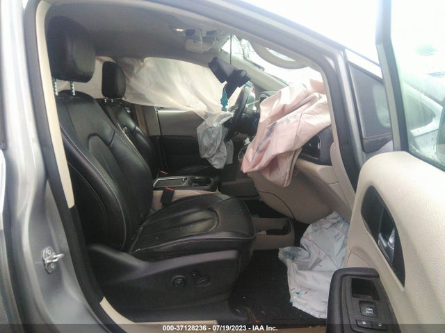 2C4RC1GG3JR245843 Chrysler Pacifica Limited