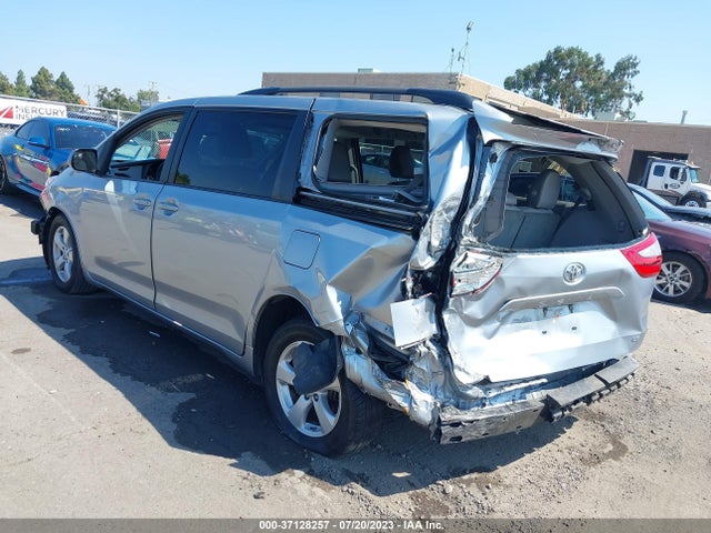 2015 TOYOTA SIENNA LE VIN: 5TDKK3DC6FS536093