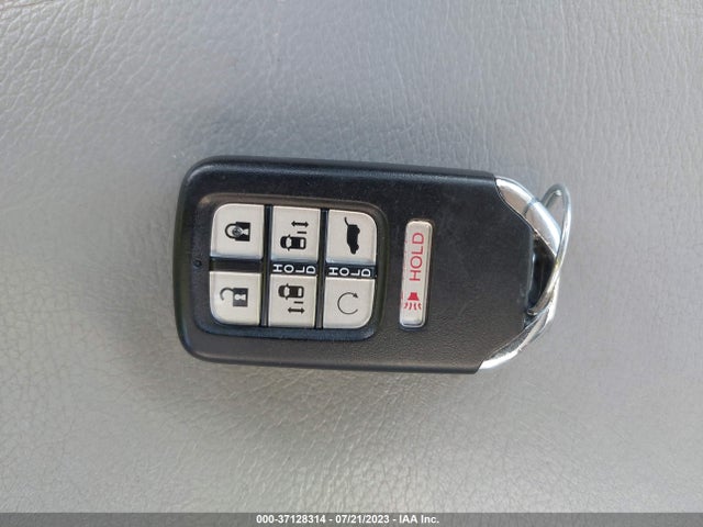 Honda Odyssey Touring 2018 5FNRL6H83JB012335 Image 11