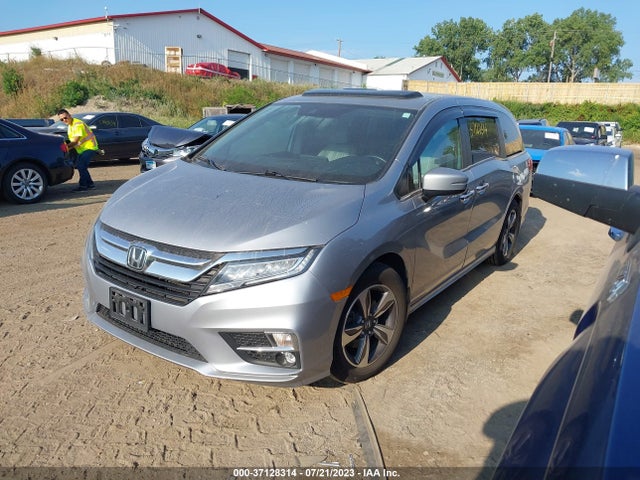 Honda Odyssey Touring 2018 5FNRL6H83JB012335 Image 2
