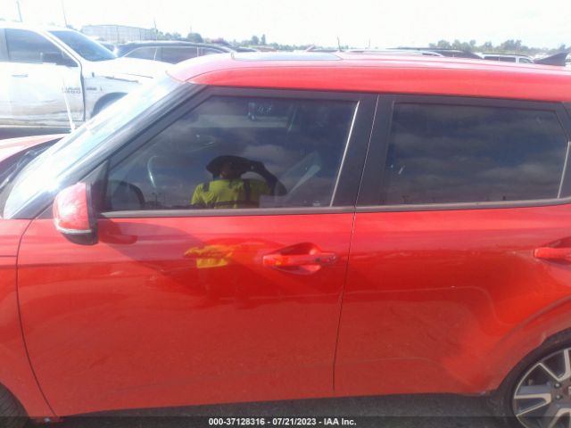 KNDJ63AU6L7011487 KIA Soul Gt-line