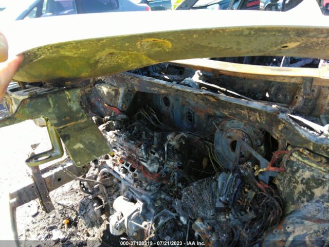 KNDJN2A25F7220932 KIA Soul Base