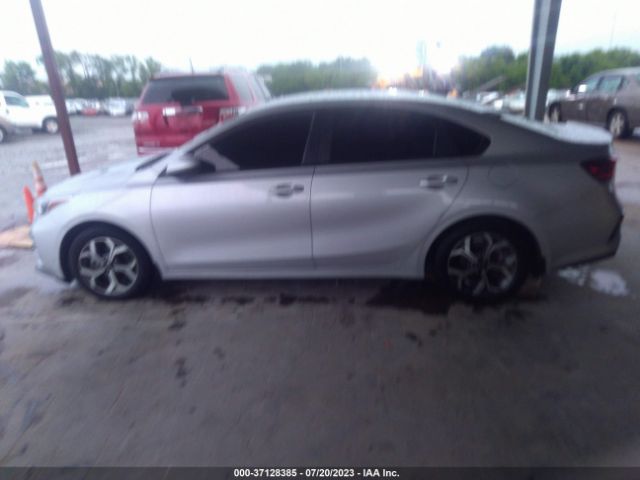 3KPF24AD2ME265884 KIA Forte Lxs