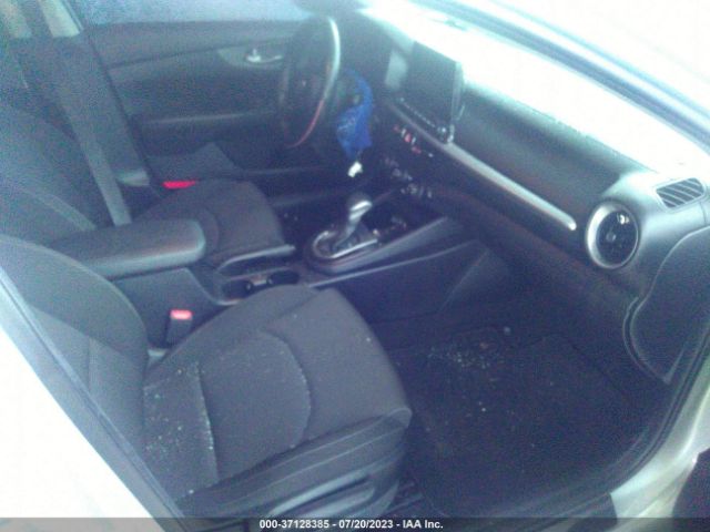 3KPF24AD2ME265884 KIA Forte Lxs