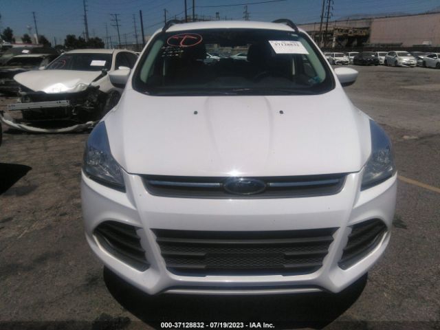 1FMCU9GX3GUC33782 Ford ESCAPE SE
