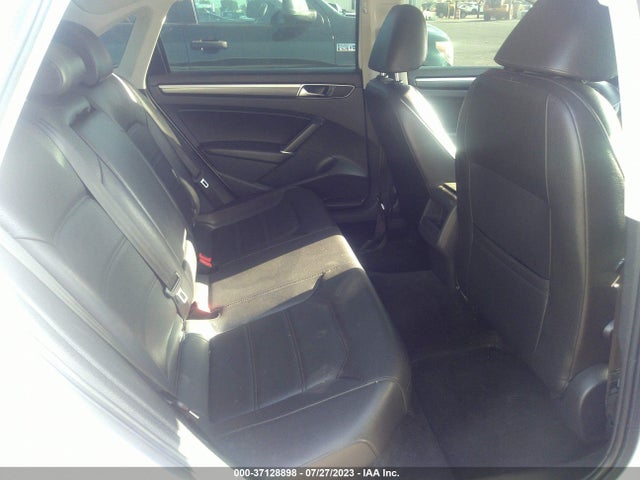1VWDT7A34HC041426 Volkswagen Passat R-line W/comfort Pkg
