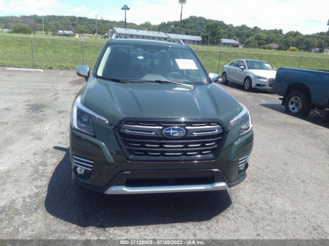 JF2SKARC3PH438627 Subaru Forester Touring