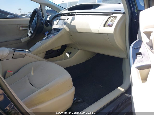 Toyota Prius Four 2015 JTDKN3DU2F0398765 Image 11