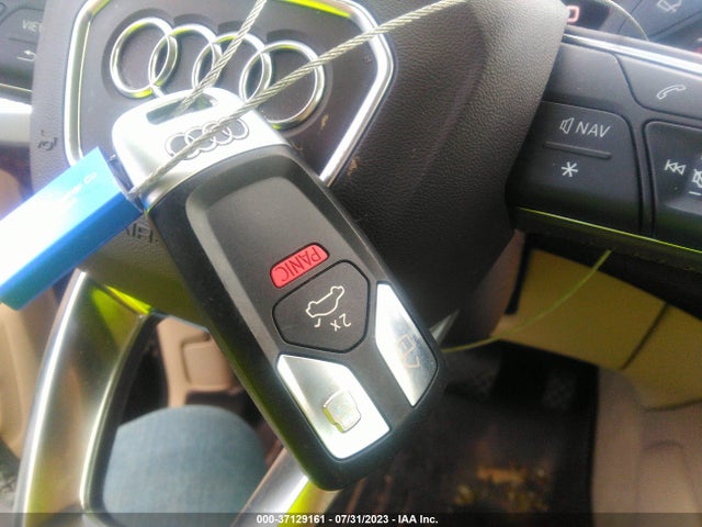 WA1LHAF79KD029647 Audi Q7 Premium Plus