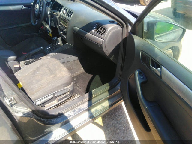 3VWD17AJ3FM204924 Volkswagen Jetta Sedan 1.8t Se