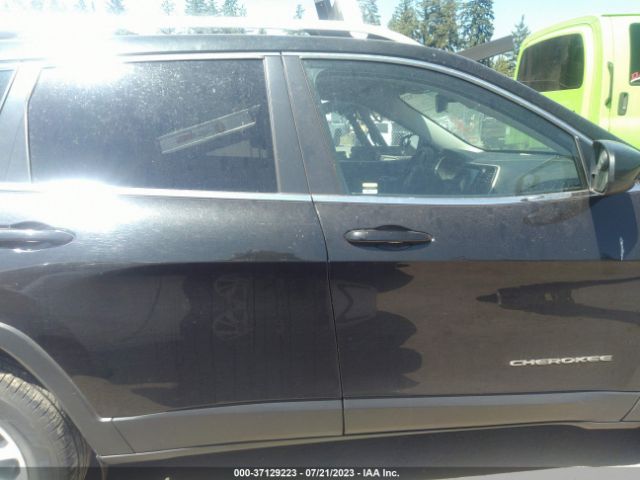 1C4PJMCB3GW340797 Jeep Cherokee Latitude