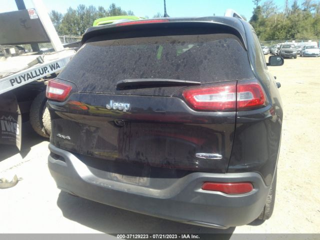 1C4PJMCB3GW340797 Jeep Cherokee Latitude