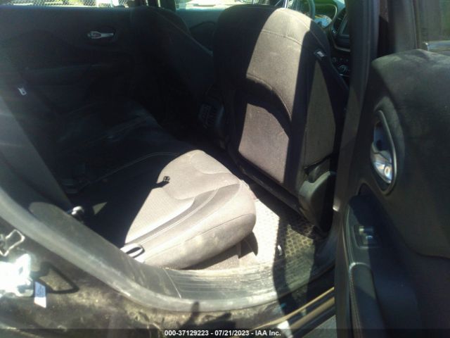 1C4PJMCB3GW340797 Jeep Cherokee Latitude