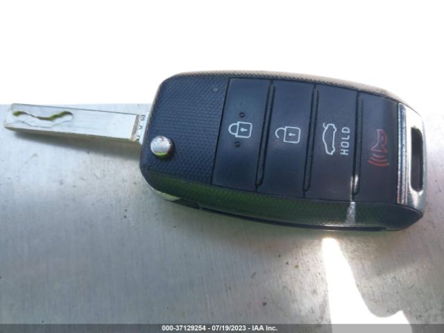 KNAGT4L3XH5164192 KIA Optima Lx
