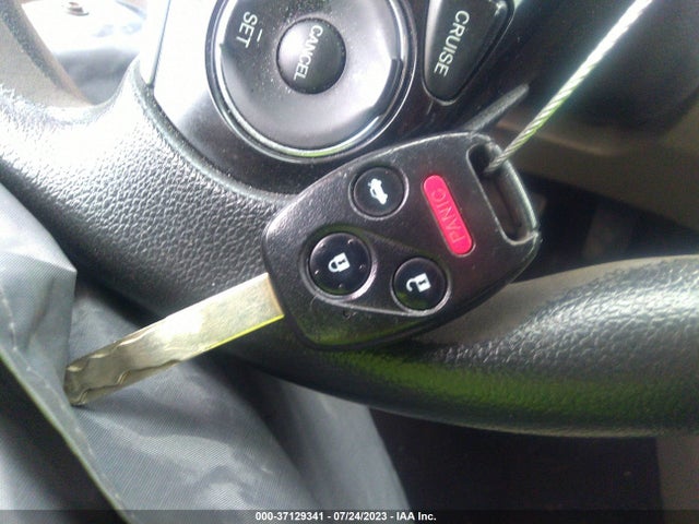2013 HONDA CIVIC SDN LX VIN: 19XFB2F51DE289552