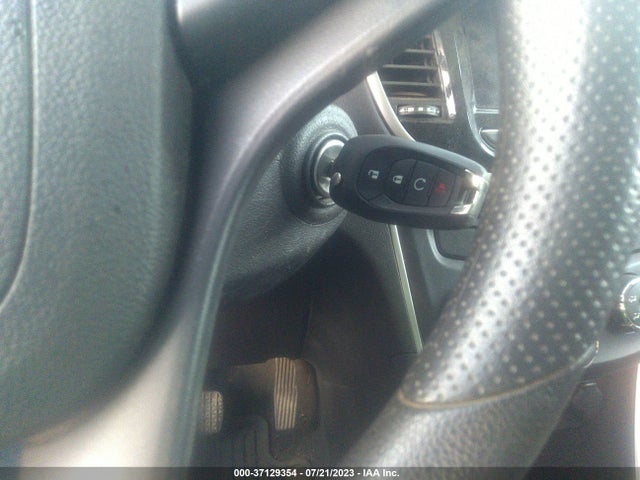 Chevrolet TRAX LS 2020 3GNCJKSB4LL221653 Image 11
