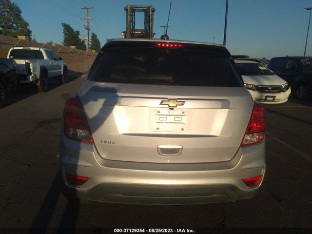Chevrolet TRAX LS 2020 3GNCJKSB4LL221653 Image 17