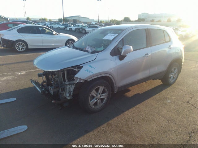 Chevrolet TRAX LS 2020 3GNCJKSB4LL221653 Image 2