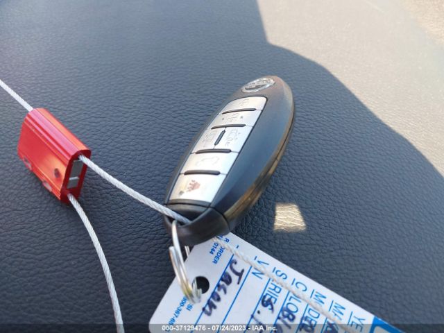JN8AE2KP7E9106819 Nissan QUEST LE
