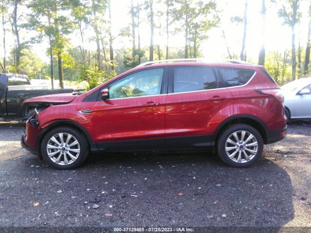 1FMCU0JD0HUA36578 Ford Escape Titanium