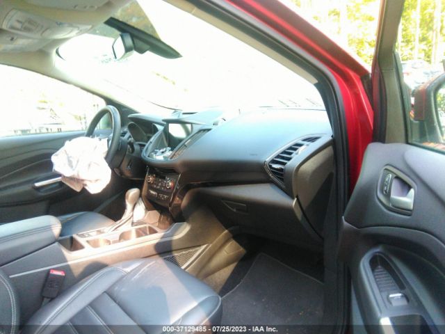 1FMCU0JD0HUA36578 Ford Escape Titanium