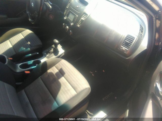 KNAFX5A84G5507131 KIA Forte 5-door Ex