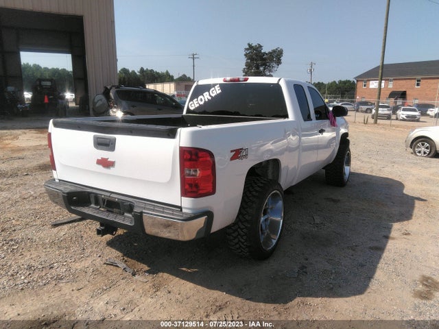 2010 CHEVROLET SILVERADO 1500 LT VIN: 1GCSKSE33AZ143507