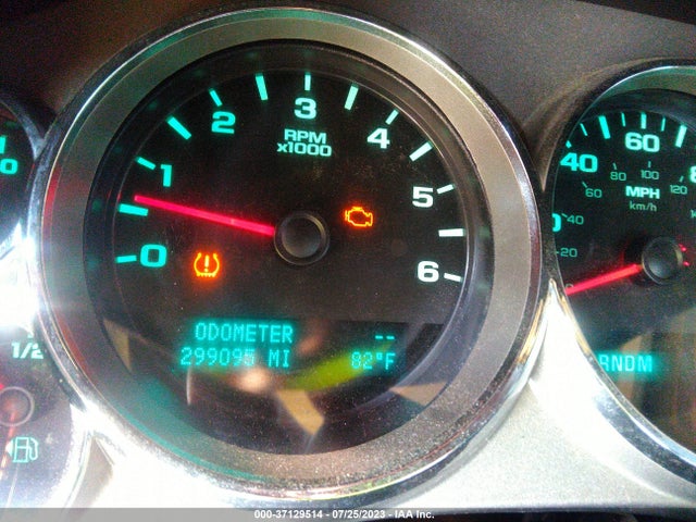 2010 CHEVROLET SILVERADO 1500 LT VIN: 1GCSKSE33AZ143507