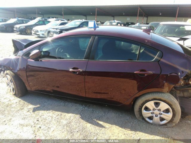 3KPFL4A78JE233752 KIA FORTE LX