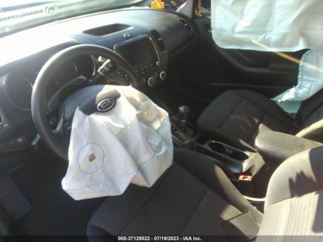 3KPFL4A78JE233752 KIA FORTE LX
