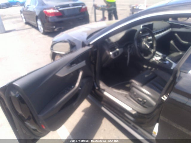 WAUDNCF52JA006432 Audi A5 Sportback Premium