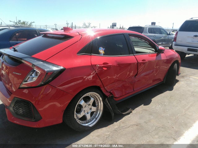 Honda Civic Hatchback Sport 2018 SHHFK7H41JU426155 Image 12