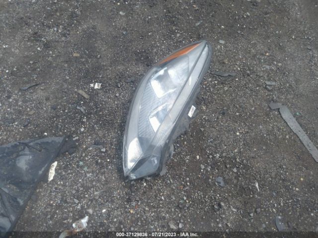 1FMCU9H99LUA88905 Ford ESCAPE SEL