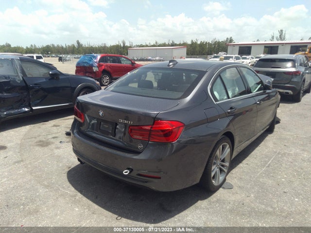 BMW 3 Series 330i 2017 WBA8B9C33HK885301 Image 4