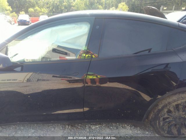 5YJYGDEE4MF088214 Tesla Model Y Long Range