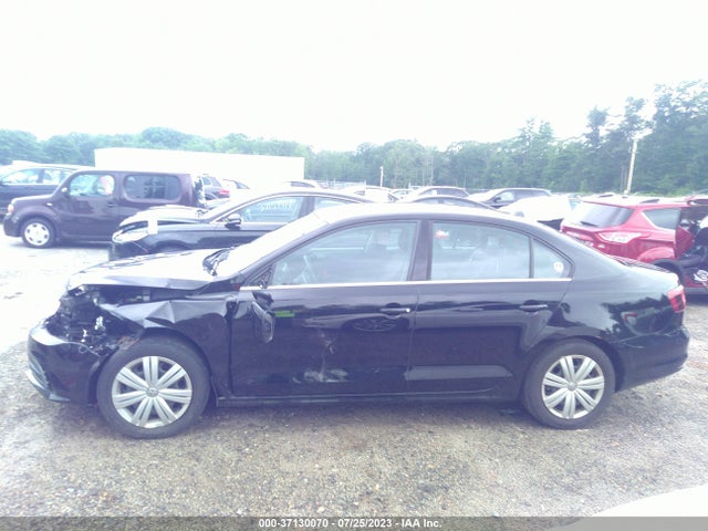3VW2B7AJ0HM388162 Volkswagen Jetta 1.4t S