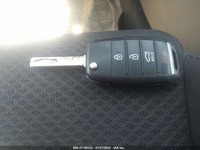 KIA Optima Lx 2016 5XXGT4L34GG068474 Image 11