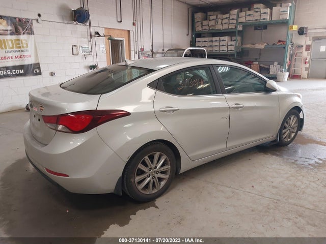 2015 HYUNDAI ELANTRA SE VIN: 5NPDH4AE7FH590043
