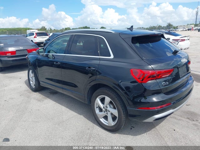 WA1AUCF36N1001323 Audi Q3 PREMIUM